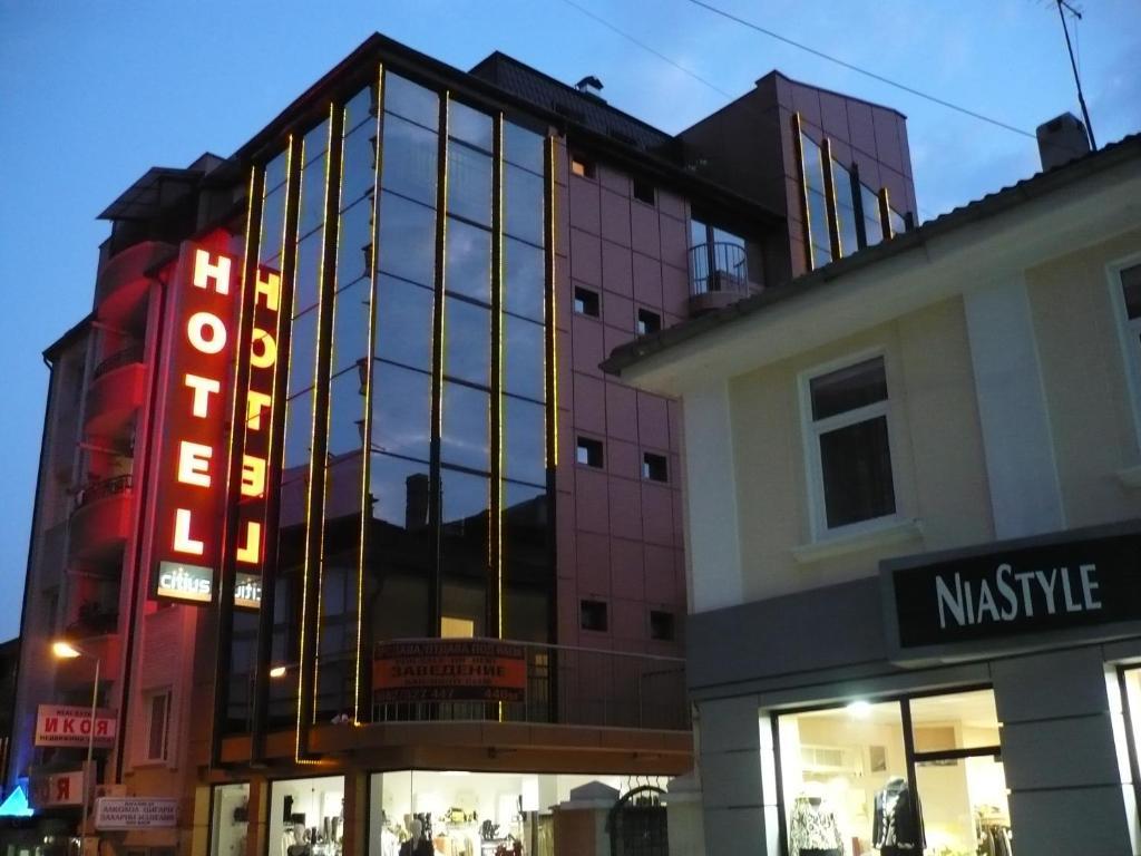 Citius Hotel Varna Exterior photo